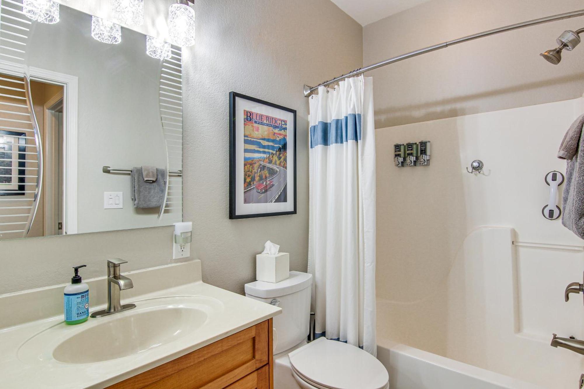 Lake Lure Condo With Resort Pool And Beach Access! Esterno foto